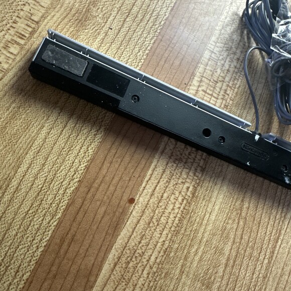 Nintendo Wii OEM Sensor Bar Wired Official RVL-014 For Wii And Wii U Very Good - Picture 4 of 8